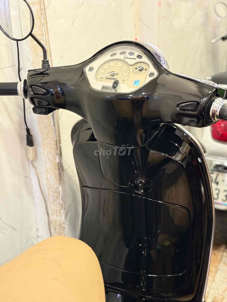 Piaggio Vespa 2010 - ảnh 3