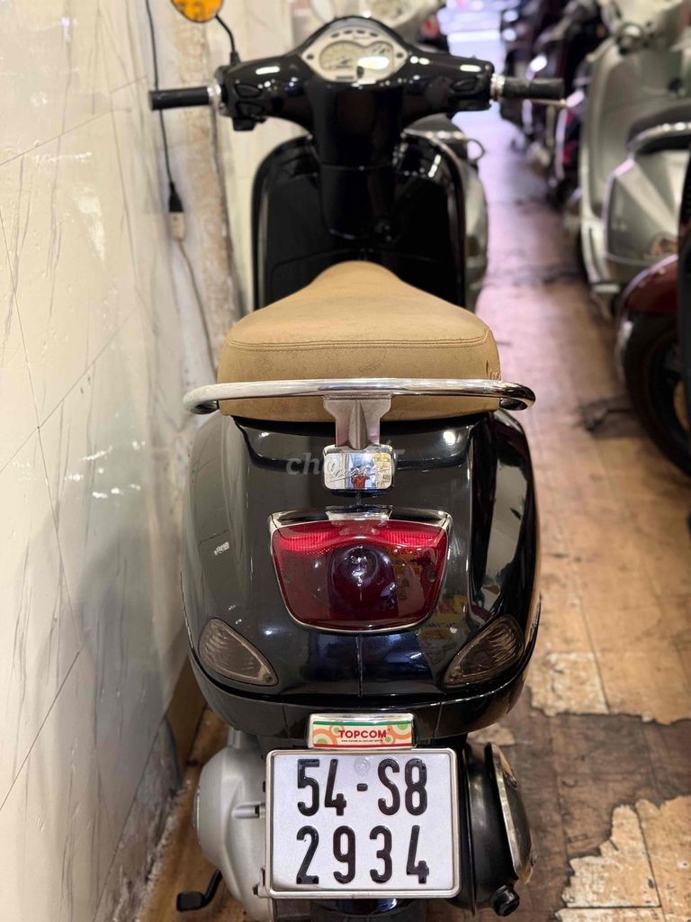 Piaggio Vespa 2010 - ảnh 4