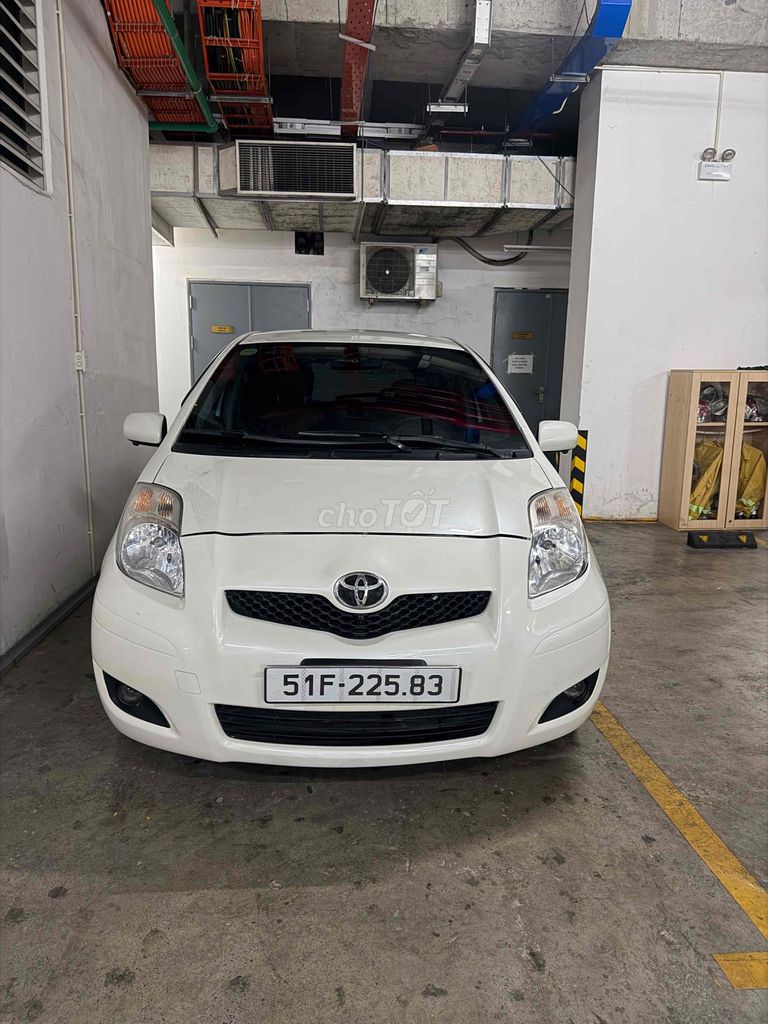 Toyota Yaris 2010 - ảnh 1