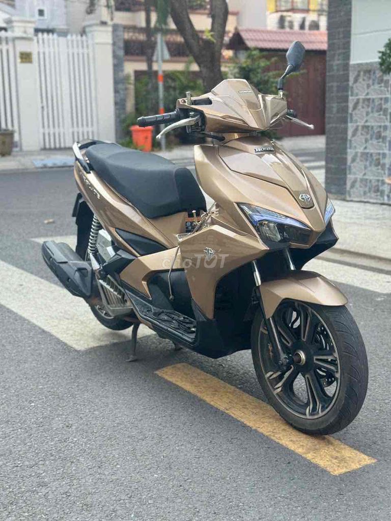 Honda Air Blade 2017 - ảnh 2