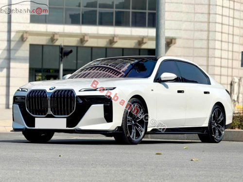 BMW 7 Series 735i M Sport 2023 - ảnh 2