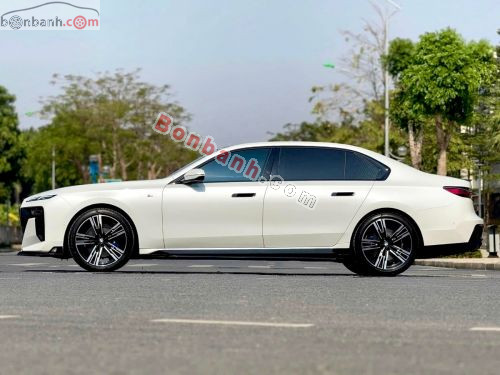 BMW 7 Series 735i M Sport 2023 - ảnh 4