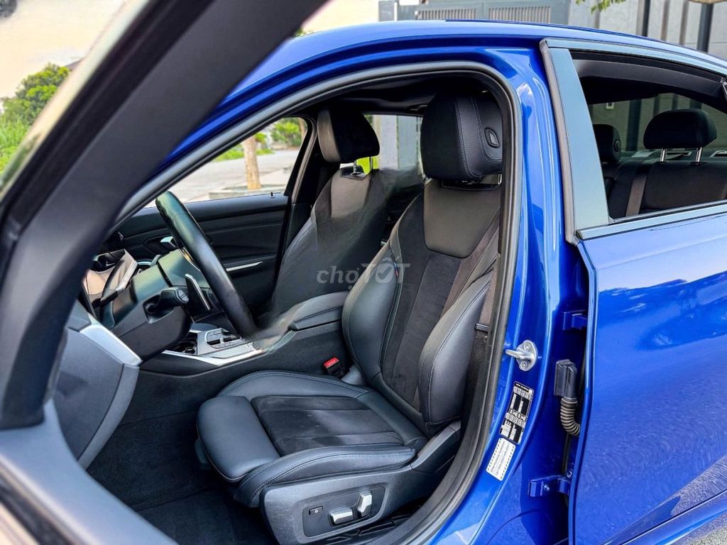 BMW 3 Series 2023 - ảnh 2