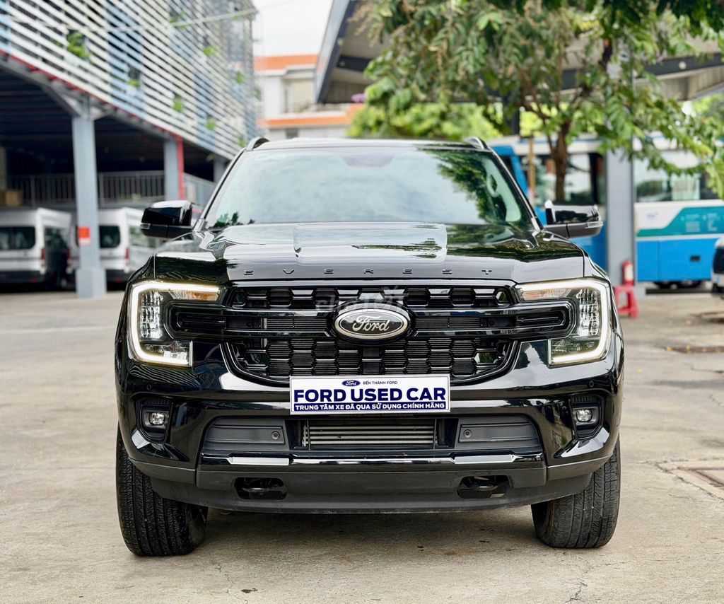 Ford Everest 2023 - ảnh 2