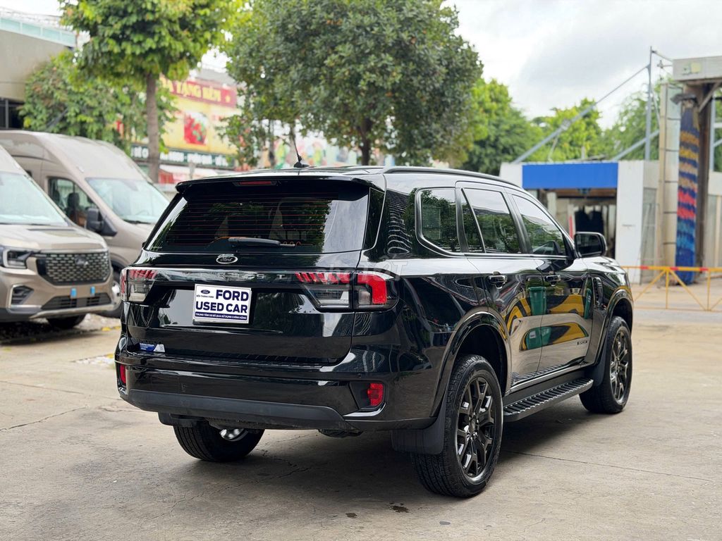 Ford Everest 2023 - ảnh 4