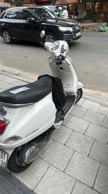 Piaggio Vespa 2011 - ảnh 1