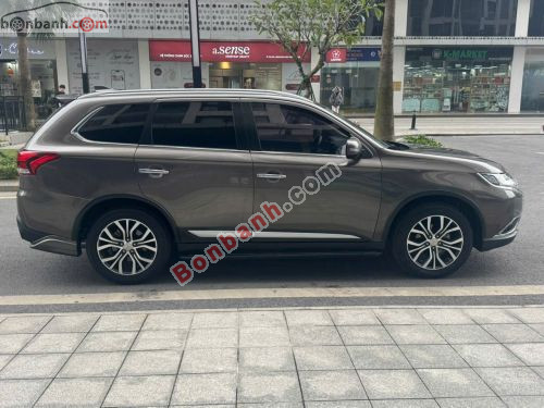 Mitsubishi Outlander 2.0 CVT Premium 2018 - ảnh 4
