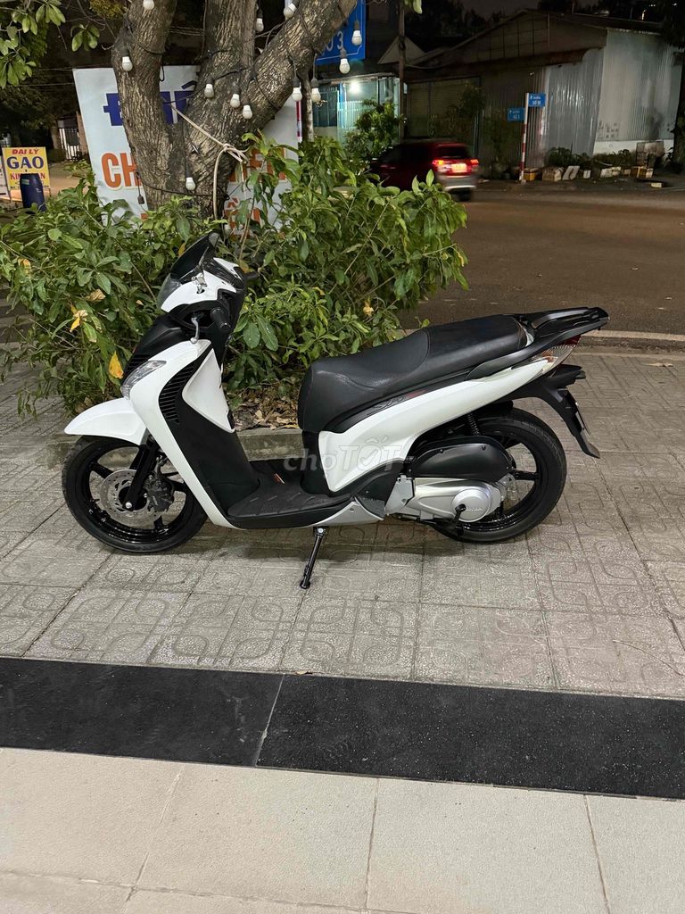 Honda SH 2010 - ảnh 2