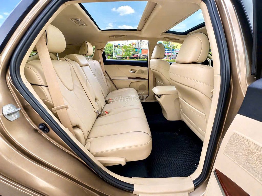 Toyota Venza 2010 - ảnh 4