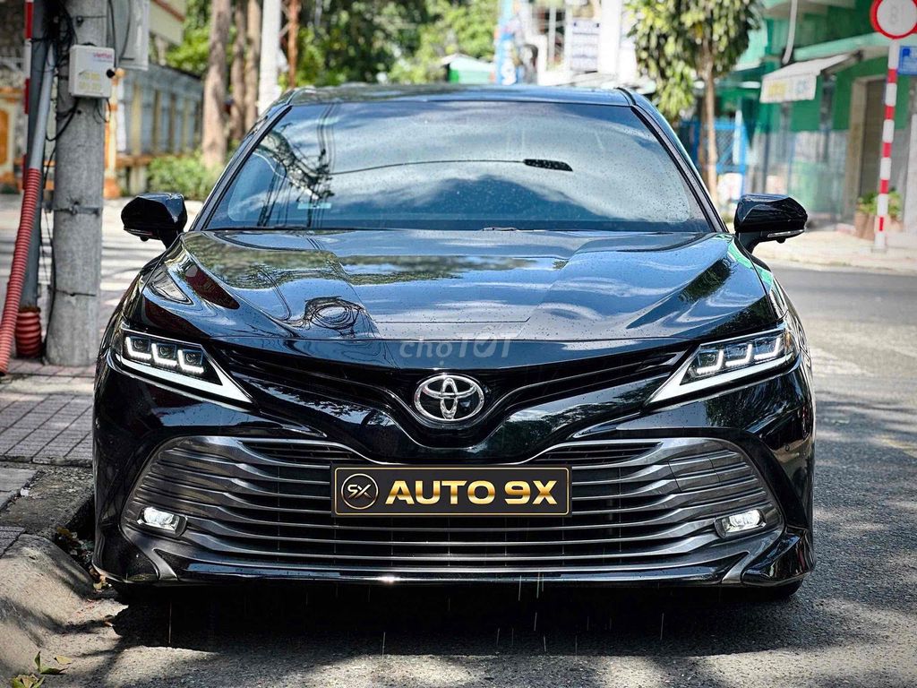 Toyota Camry 2.5Q 2021 - ảnh 2