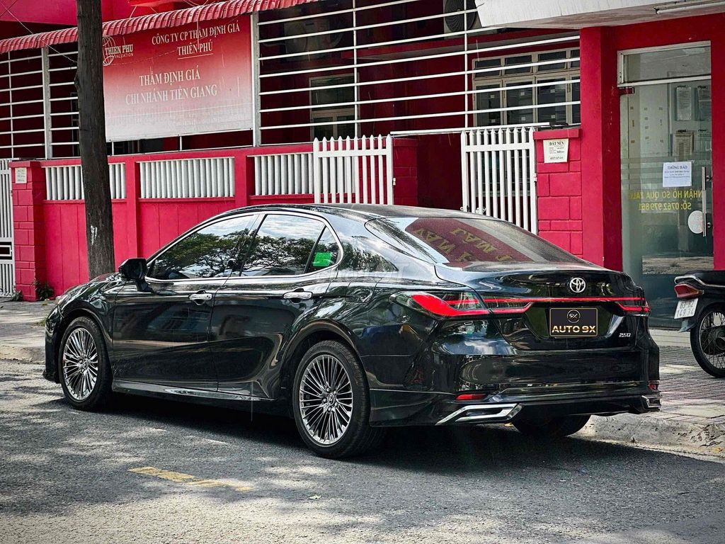 Toyota Camry 2.5Q 2021 - ảnh 3
