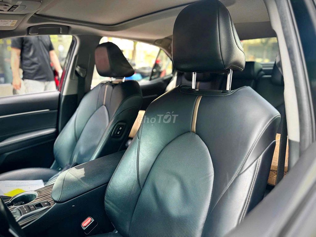 Toyota Camry 2.5Q 2021 - ảnh 4