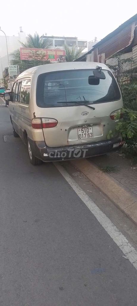 Hyundai Starex 2004 - ảnh 3