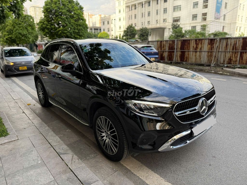 Mercedes-Benz GLC 2023 - ảnh 2