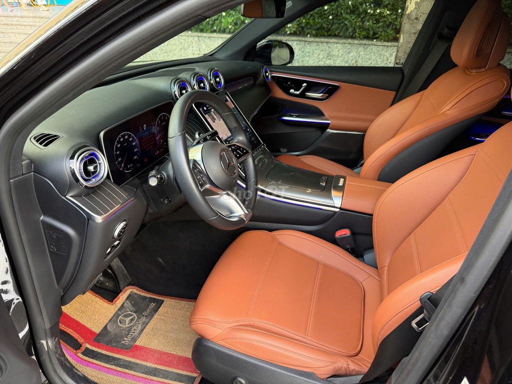 Mercedes-Benz GLC 2023 - ảnh 3
