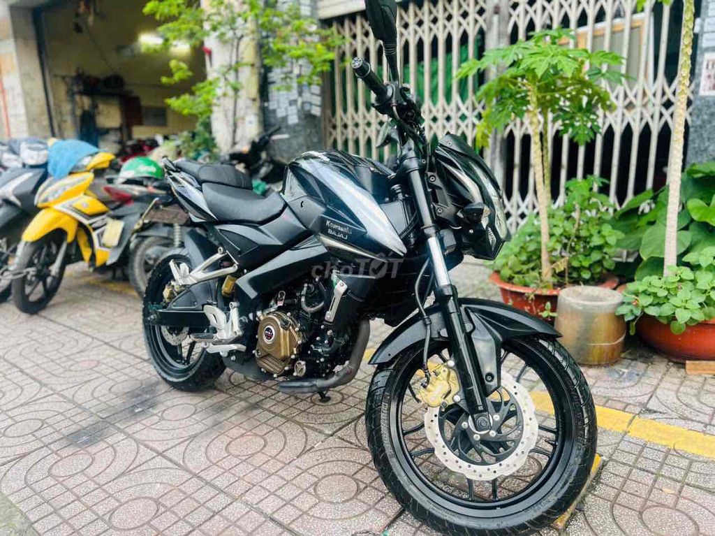 Kawasaki Bajaj 2017 - ảnh 4