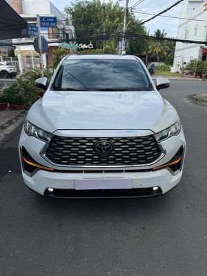 Toyota Innova Cross 2025 - ảnh 1