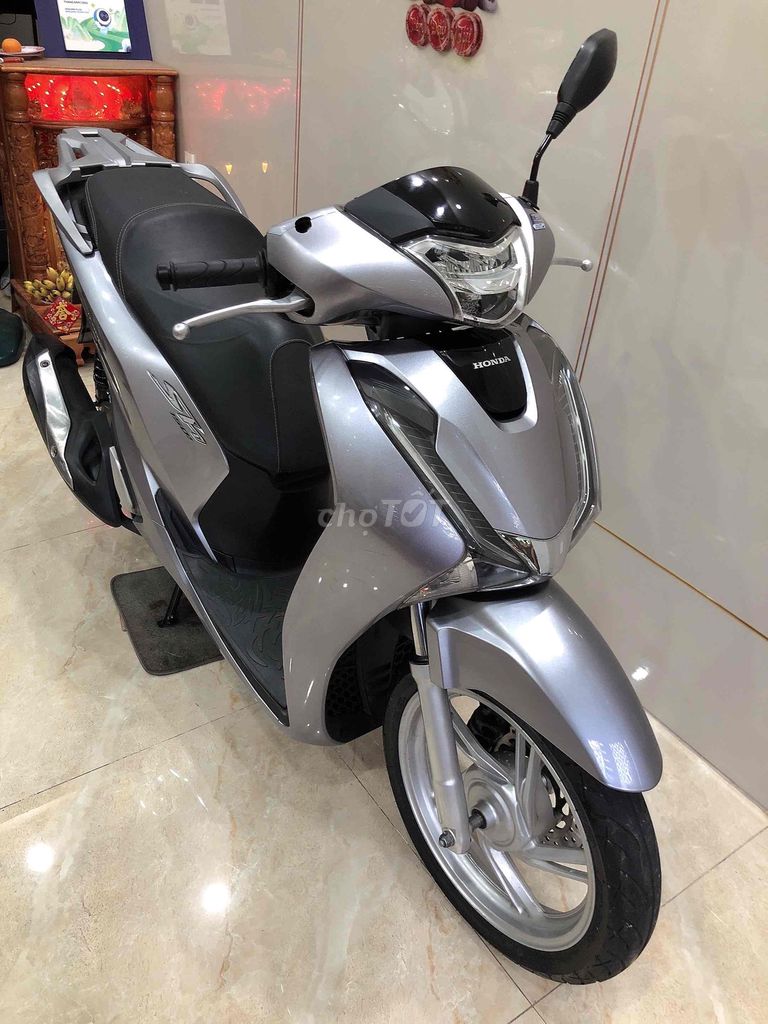Honda SH 2018 - ảnh 1
