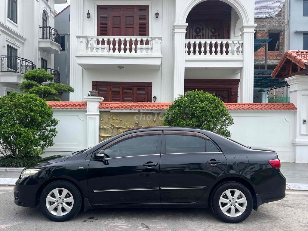 Toyota Corolla Altis 2010 - ảnh 3