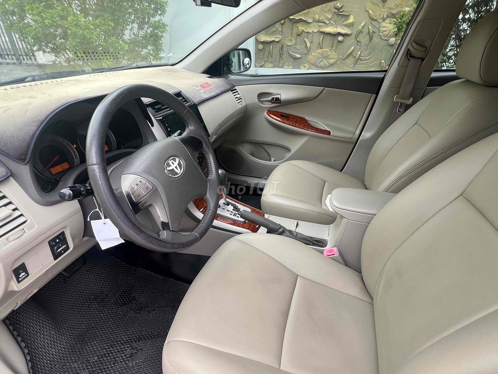 Toyota Corolla Altis 2010 - ảnh 4