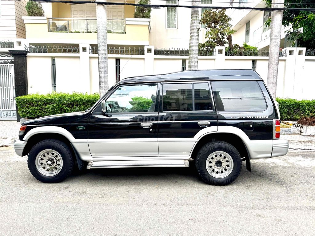 Mitsubishi Pajero 2006 - ảnh 4