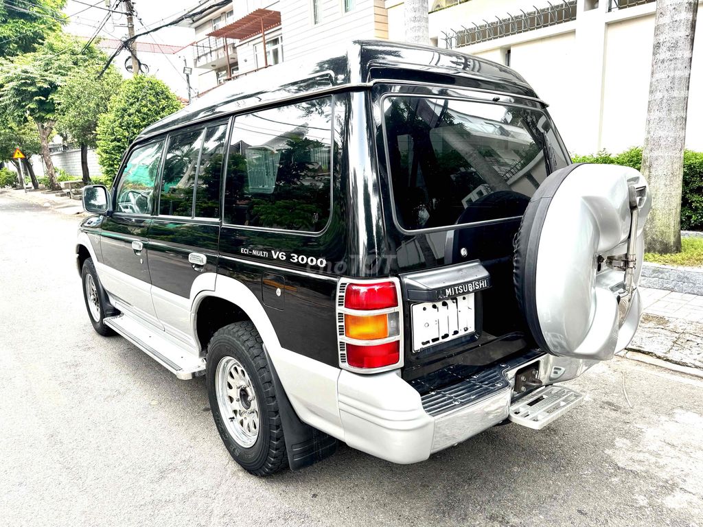Mitsubishi Pajero 2006 - ảnh 5