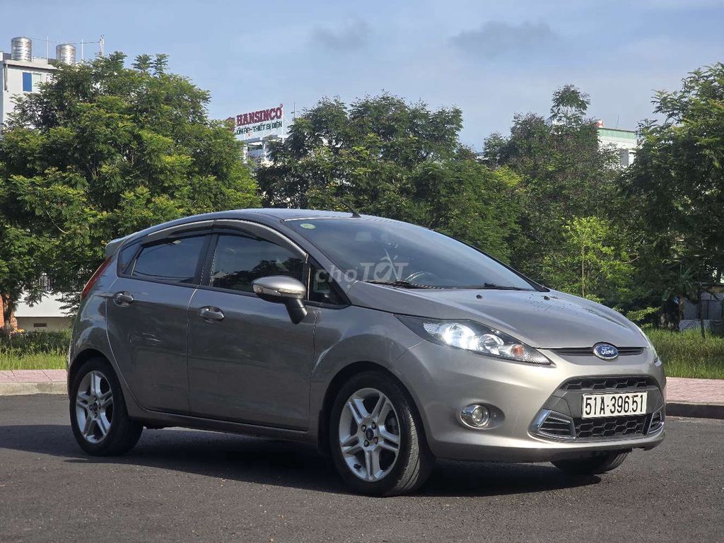 Ford 2012 - ảnh 2