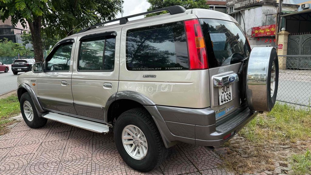 Ford Everest 2007 - ảnh 2