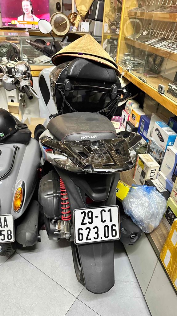 Honda SH 2017 - ảnh 1