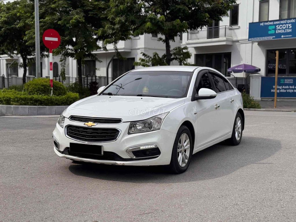 Chevrolet Cruze 2017 - ảnh 1