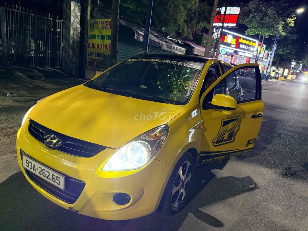 Hyundai i20 2011 - ảnh 2