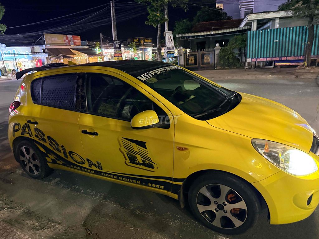 Hyundai i20 2011 - ảnh 3