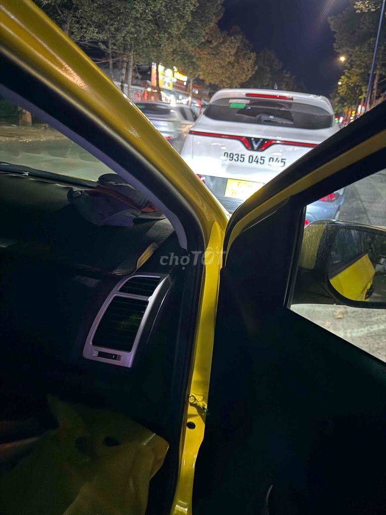 Hyundai i20 2011 - ảnh 5