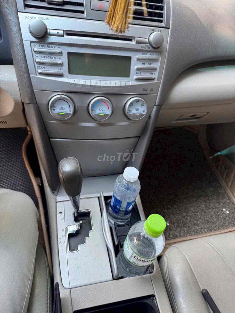 Toyota Camry 2010 - ảnh 3