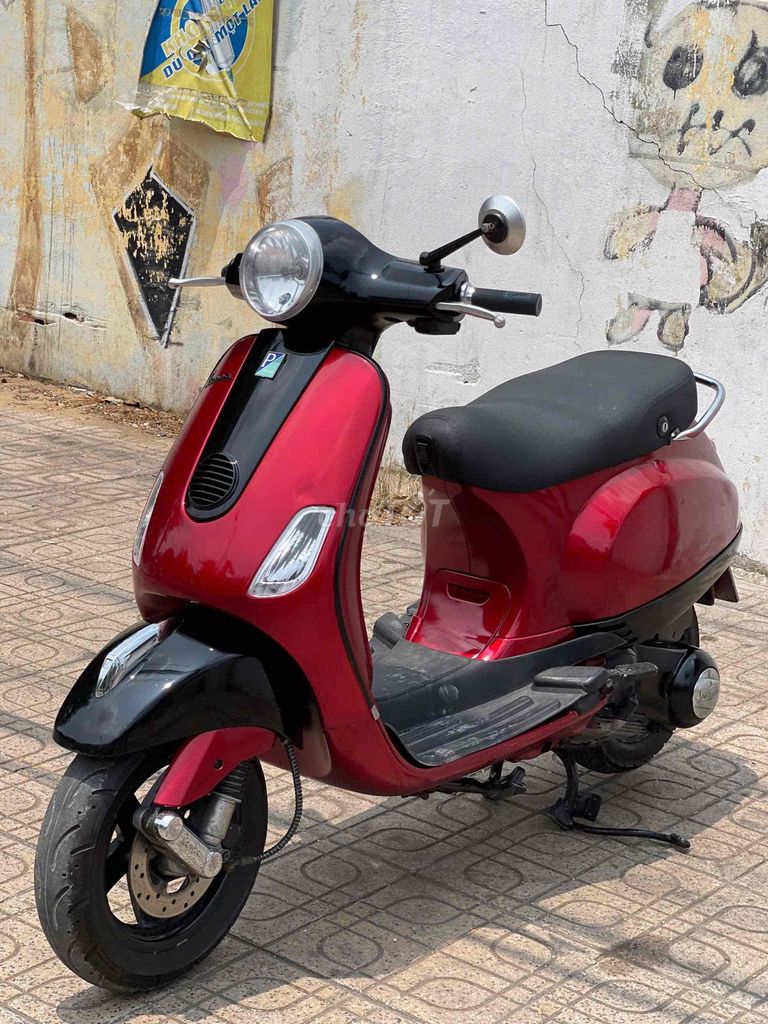Piaggio Vespa 2012 - ảnh 1