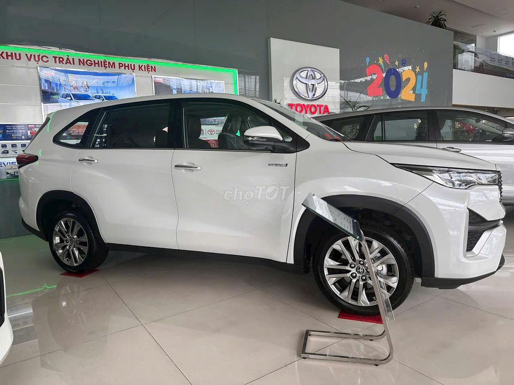 Toyota Innova Cross 2025 - ảnh 2