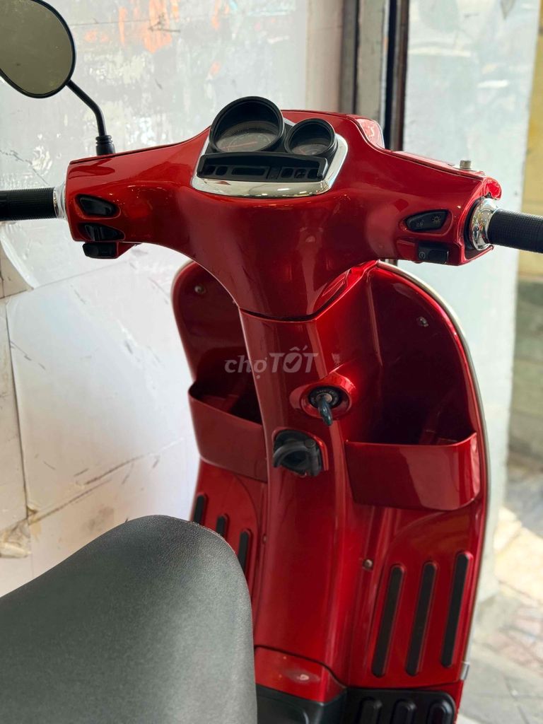 Piaggio Vespa 2011 - ảnh 3