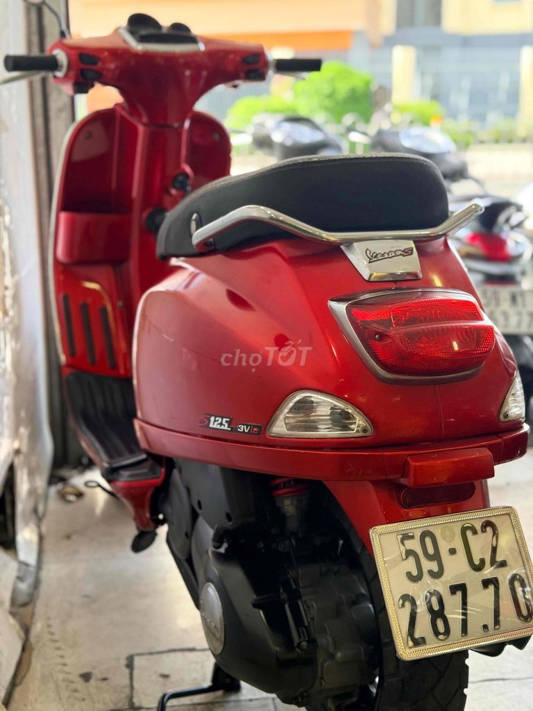 Piaggio Vespa 2011 - ảnh 4
