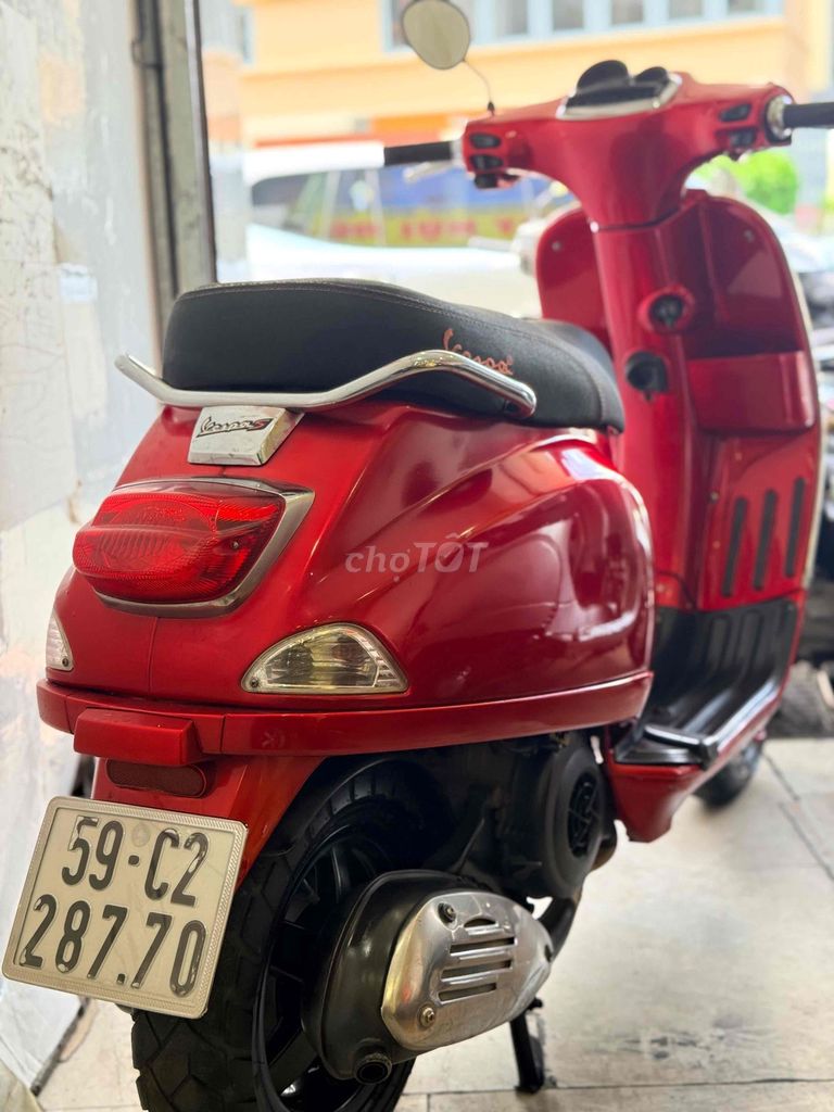 Piaggio Vespa 2011 - ảnh 5