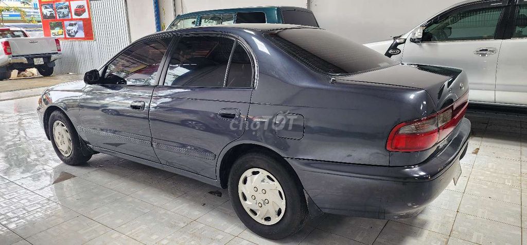 Toyota Corona 1992 - ảnh 3