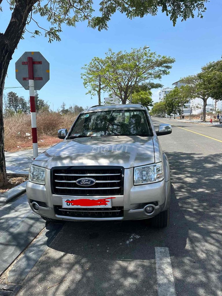Ford Everest 2008 - ảnh 1