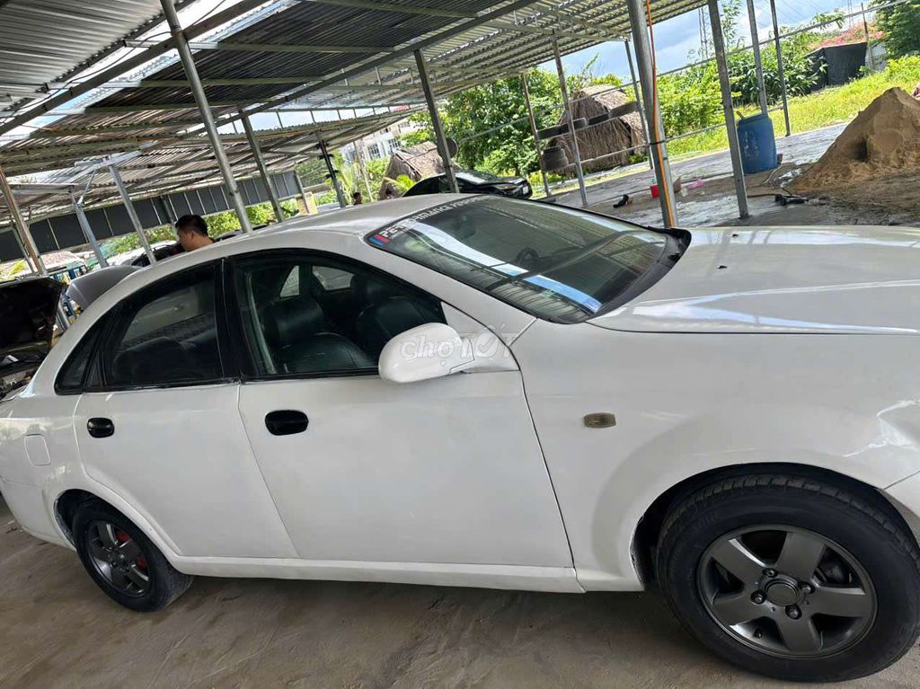 Chevrolet Lacetti 2005 - ảnh 2