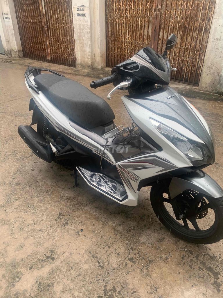 Honda Air Blade 2015 - ảnh 4