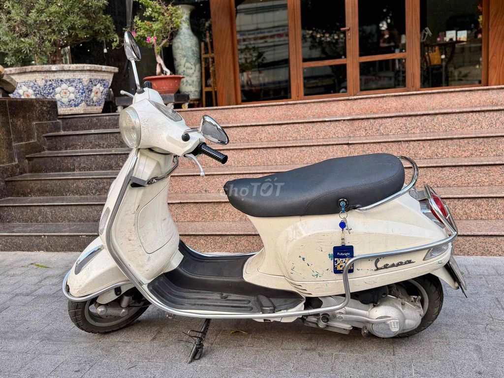 Piaggio Vespa 2010 - ảnh 2