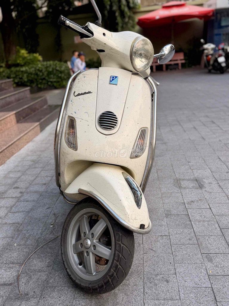 Piaggio Vespa 2010 - ảnh 4