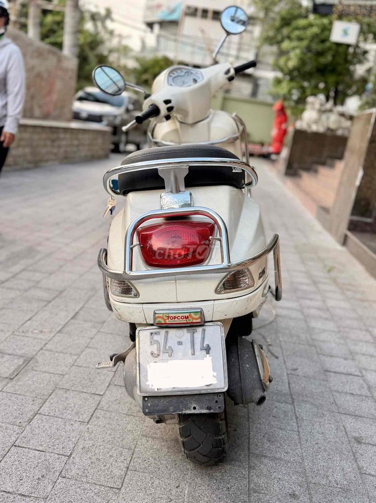 Piaggio Vespa 2010 - ảnh 5