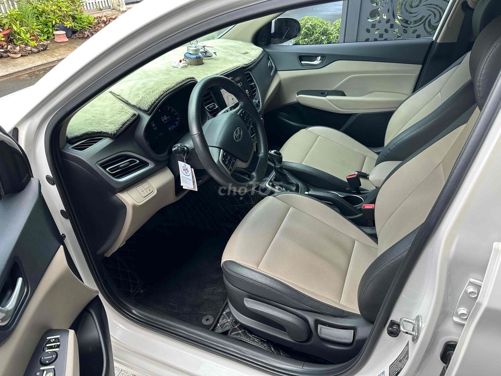 Hyundai Accent - ảnh 4