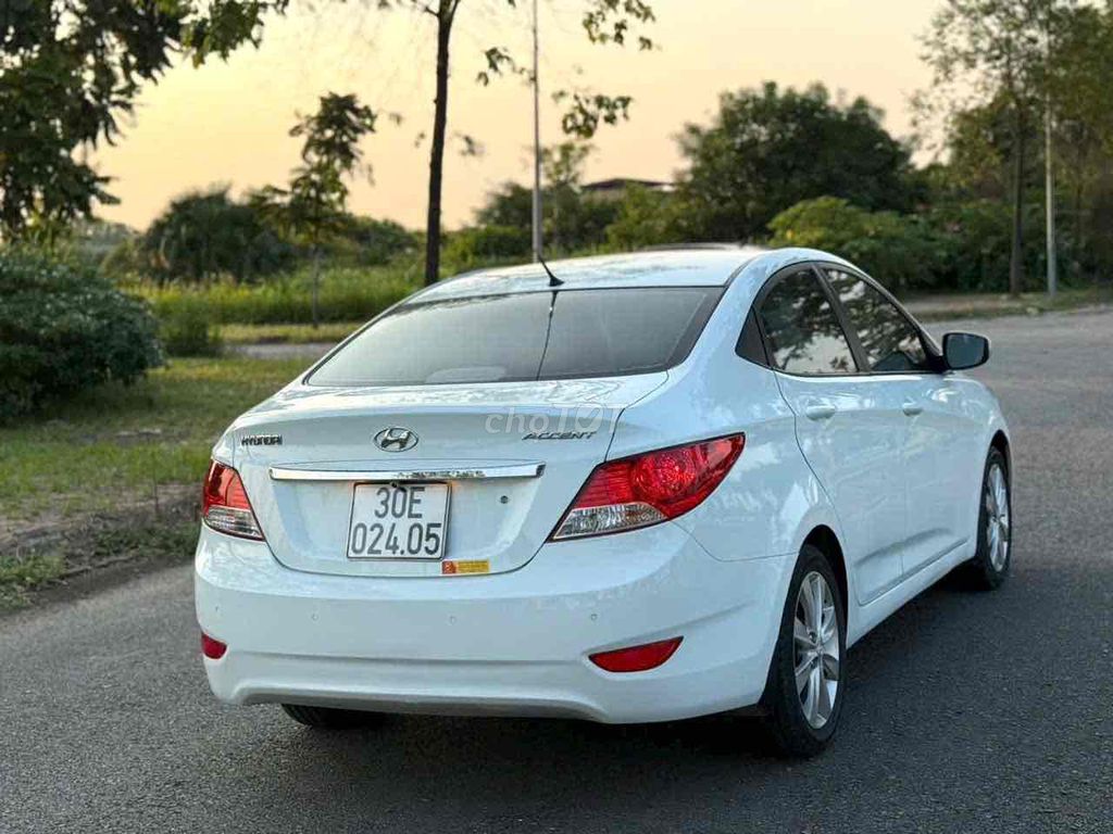 Hyundai Accent 2012 - ảnh 4