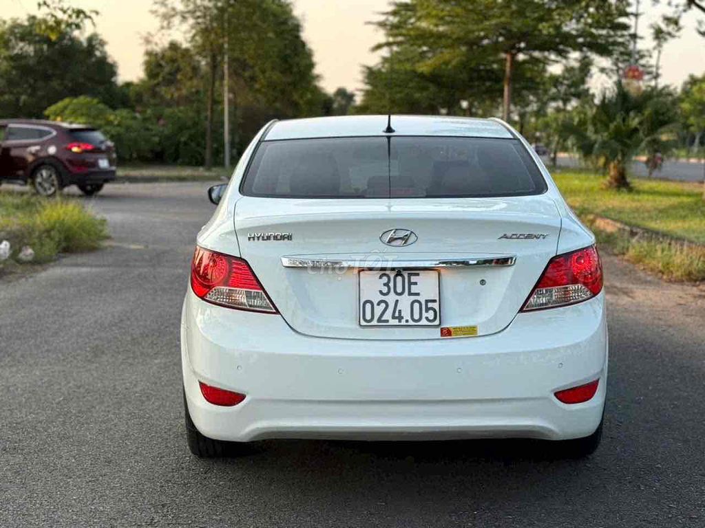 Hyundai Accent 2012 - ảnh 5