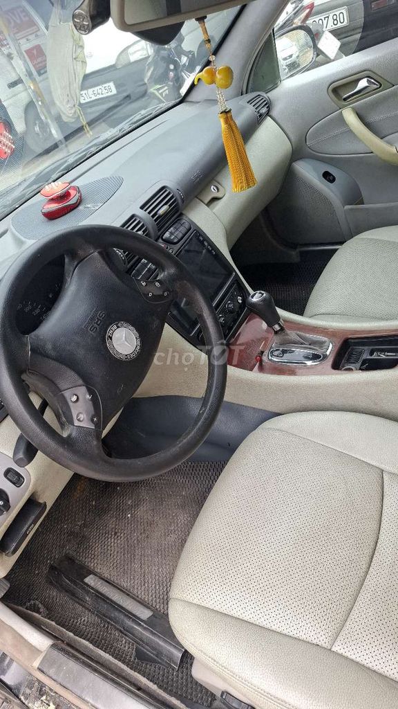 Mercedes-Benz 2004 - ảnh 3